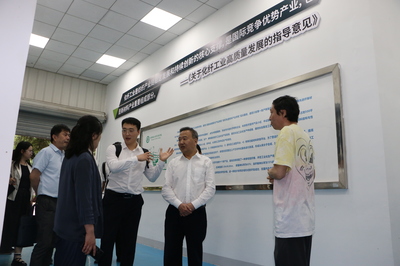 四川省絲綢科學(xué)研究院赴成都紡織高等?？茖W(xué)校調(diào)研交流 深化生物基材料技術(shù)研發(fā)合作